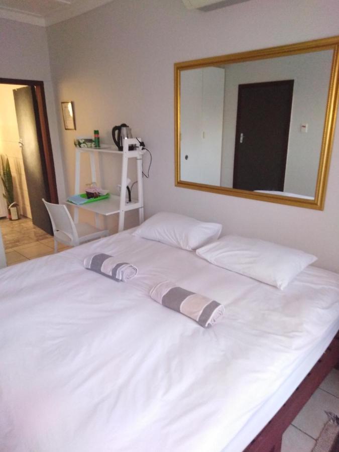 Xenia Bed & Breakfast Windhoek Eksteriør billede