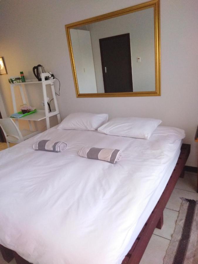 Xenia Bed & Breakfast Windhoek Eksteriør billede